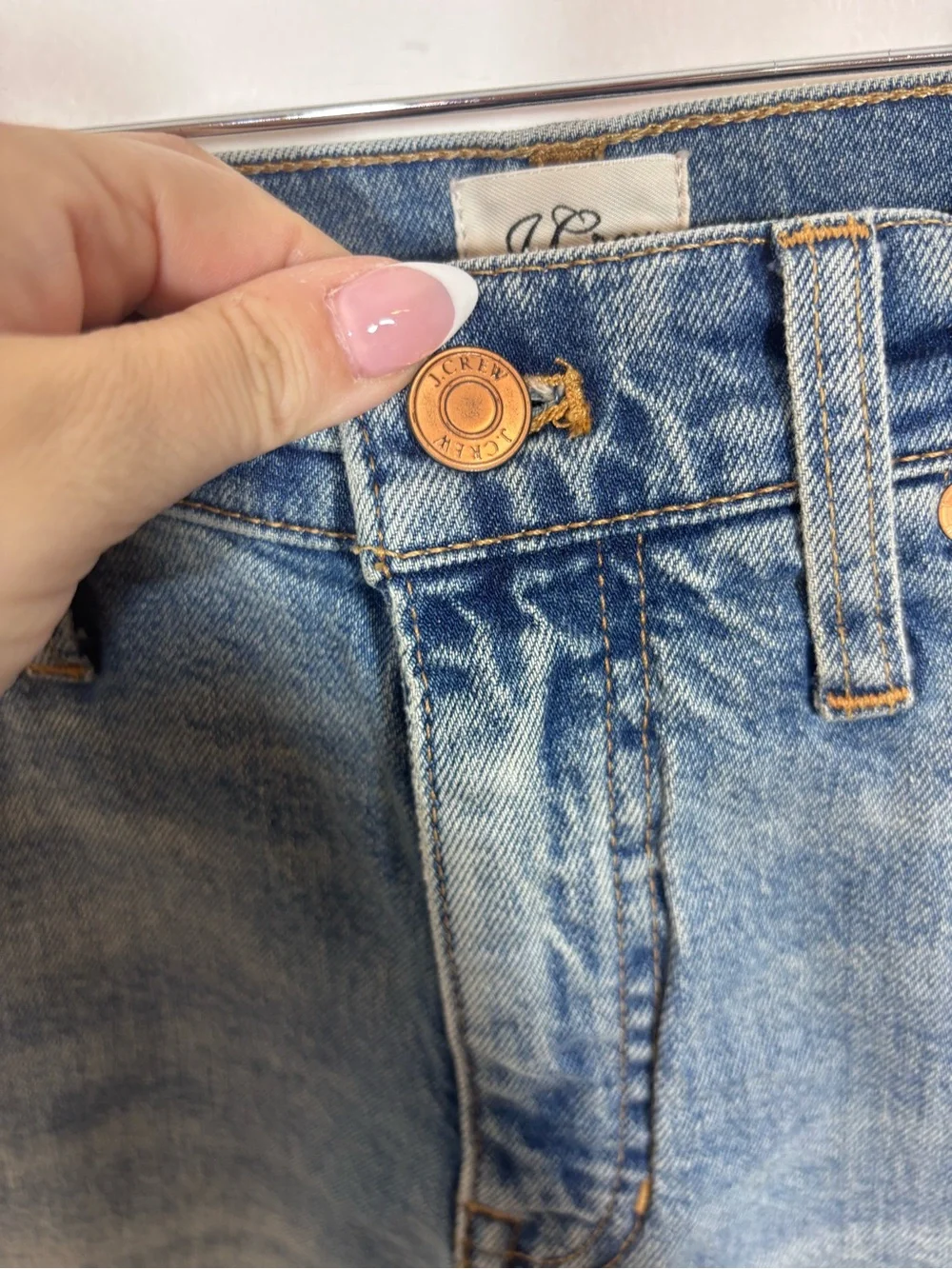 J. CREW Women’s Long Denim SHORTS in Norwalk Wash Raw Hem Size 27 Style AV252